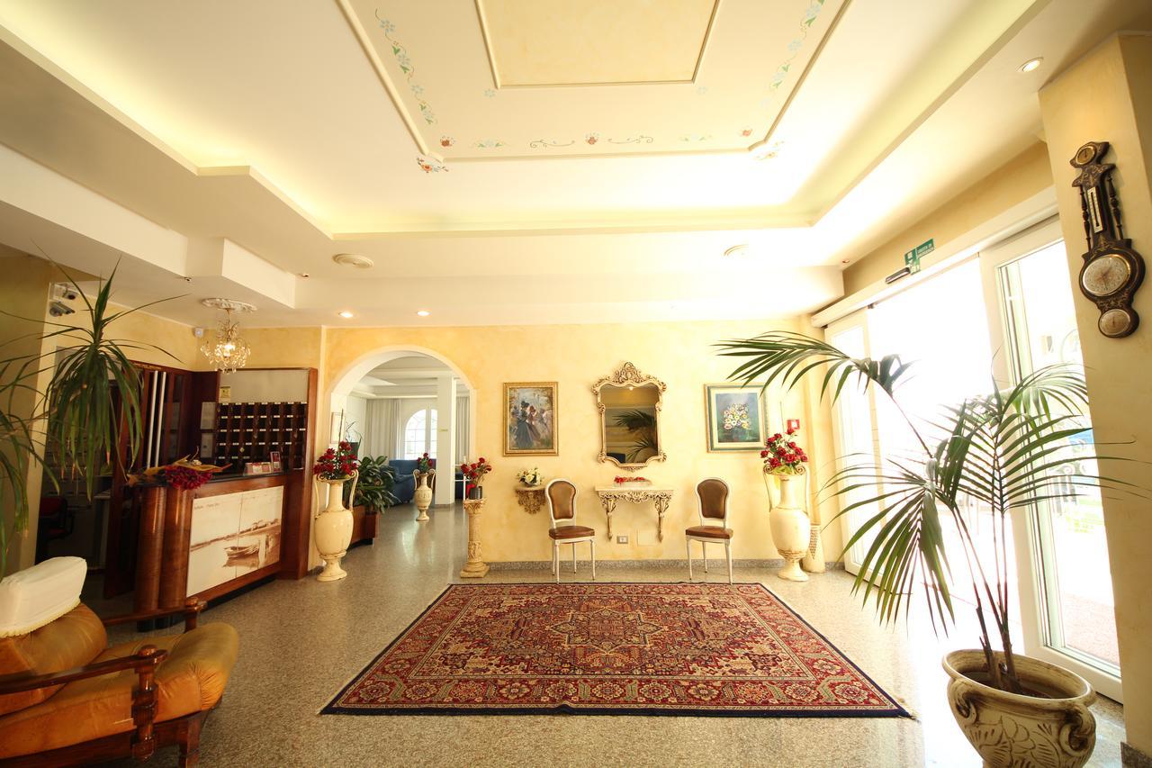 Hotel Rosa Maria Elite Bellaria-Igea Marina Buitenkant foto