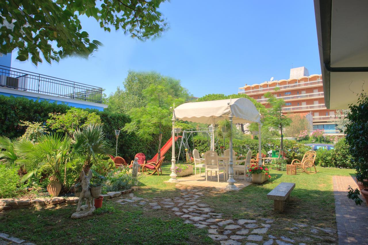 Hotel Rosa Maria Elite Bellaria-Igea Marina Buitenkant foto